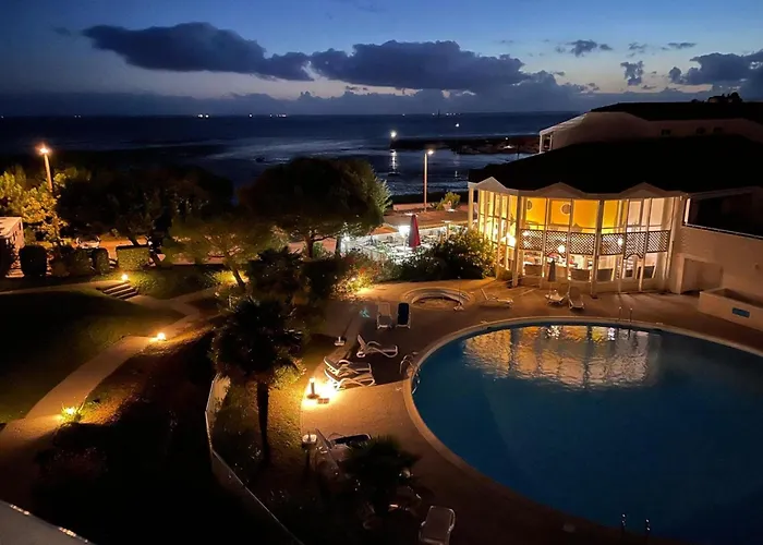 Vue Mer Et Piscine, Avec Balcon - 1 Min De La Plage